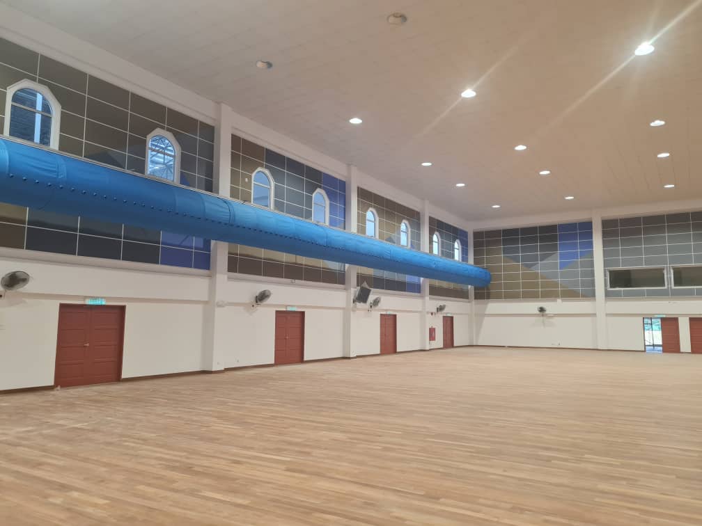 Metaline wall panel installation for commercial space in Malaysia